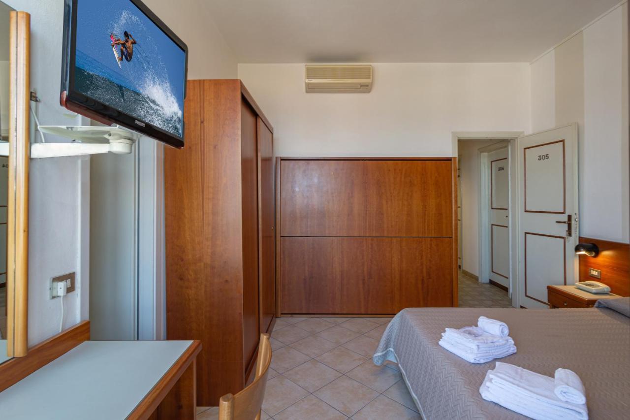 לידו די קאמאיורה Hotel Brunella מראה חיצוני תמונה