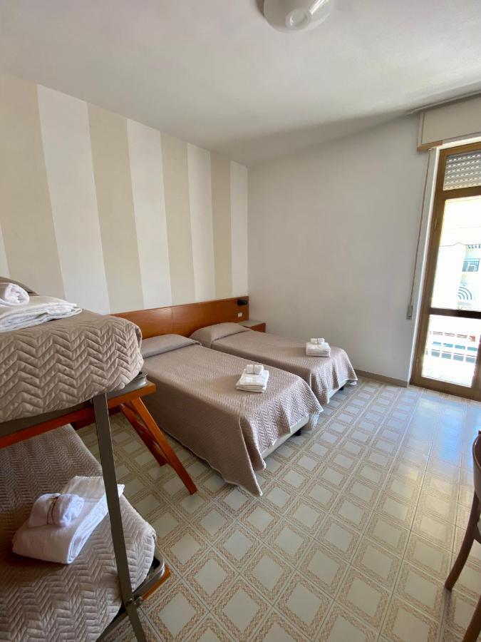 לידו די קאמאיורה Hotel Brunella מראה חיצוני תמונה
