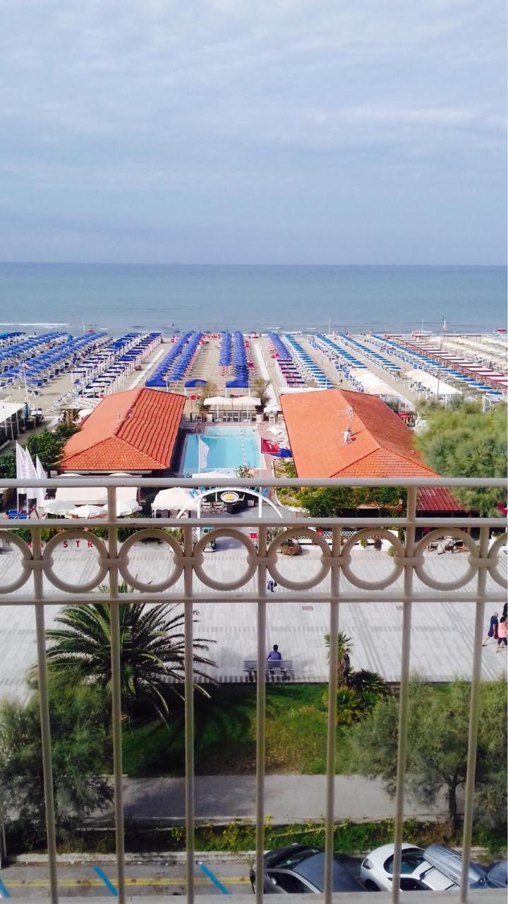 לידו די קאמאיורה Hotel Brunella מראה חיצוני תמונה