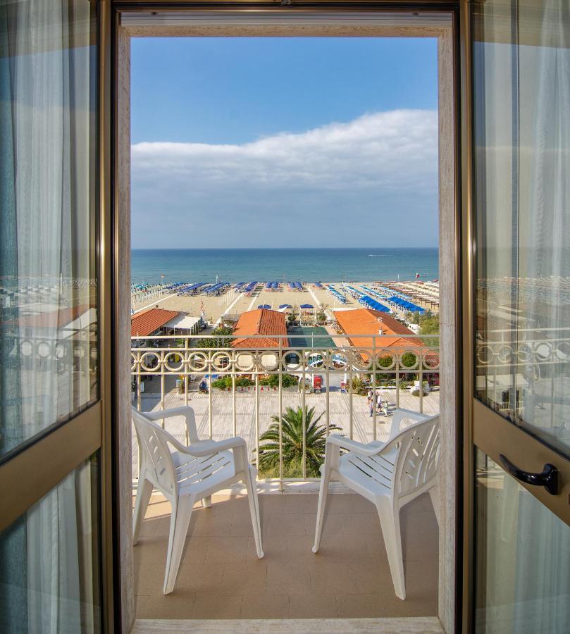 לידו די קאמאיורה Hotel Brunella מראה חיצוני תמונה