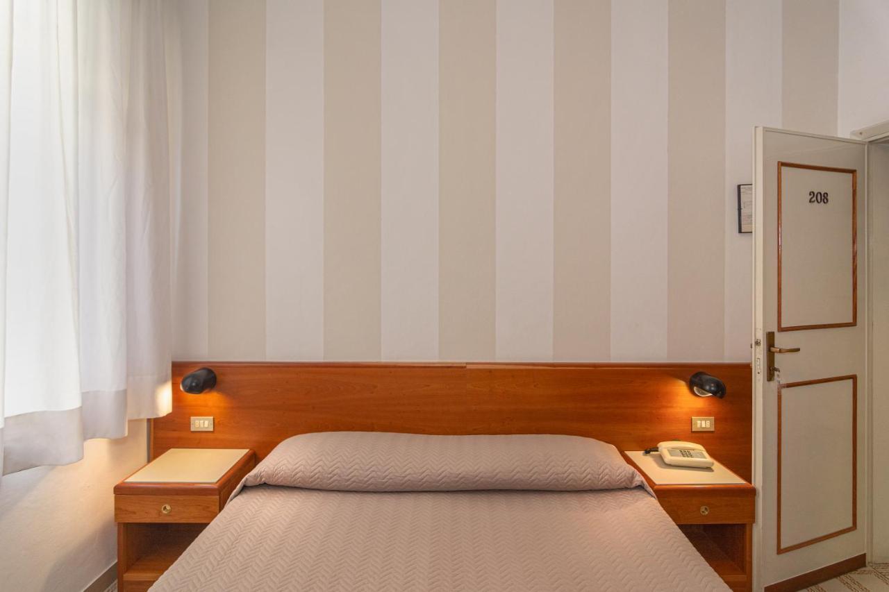 לידו די קאמאיורה Hotel Brunella מראה חיצוני תמונה