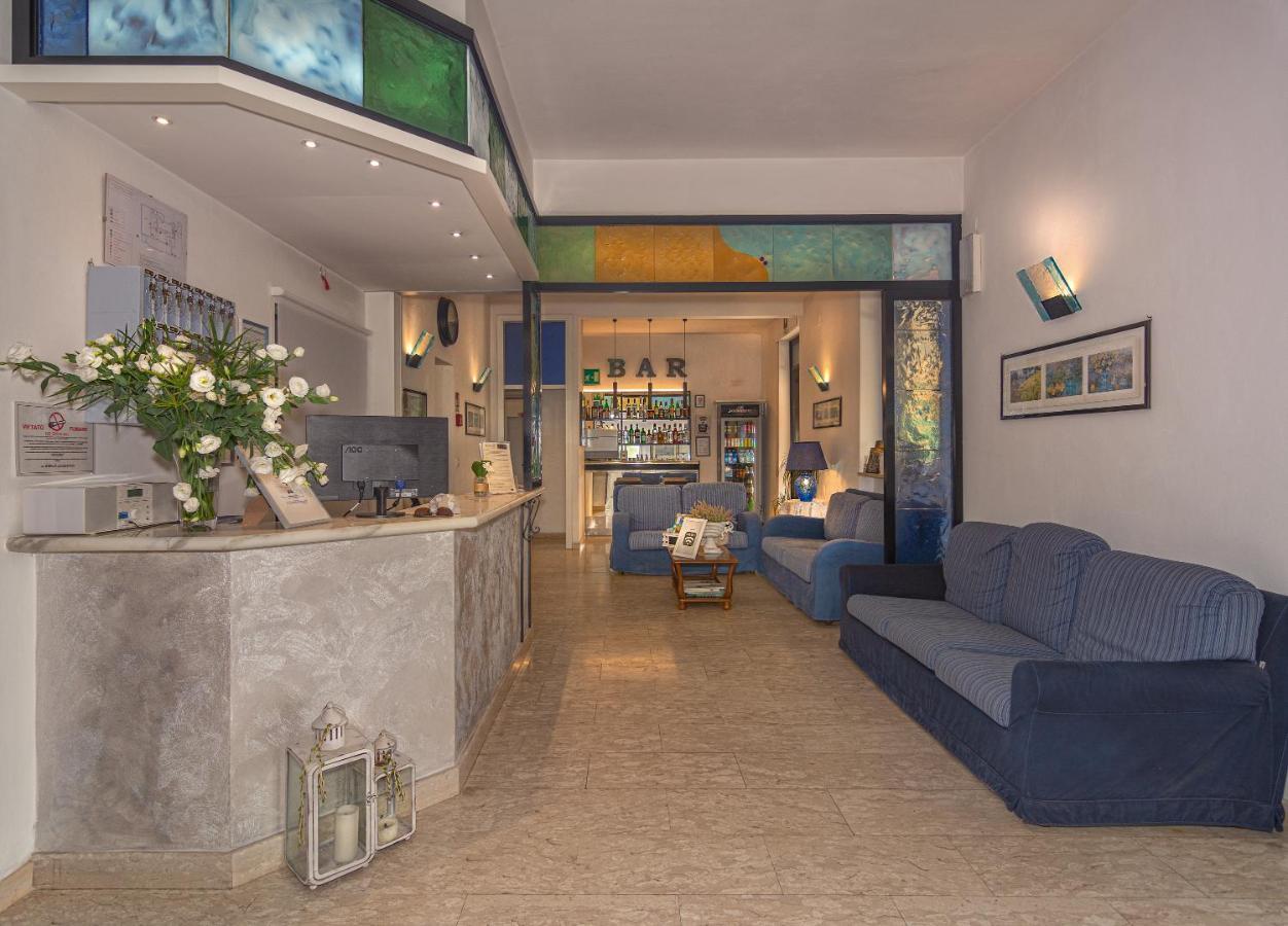לידו די קאמאיורה Hotel Brunella מראה חיצוני תמונה