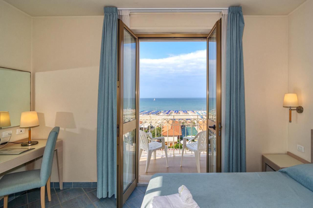 לידו די קאמאיורה Hotel Brunella מראה חיצוני תמונה