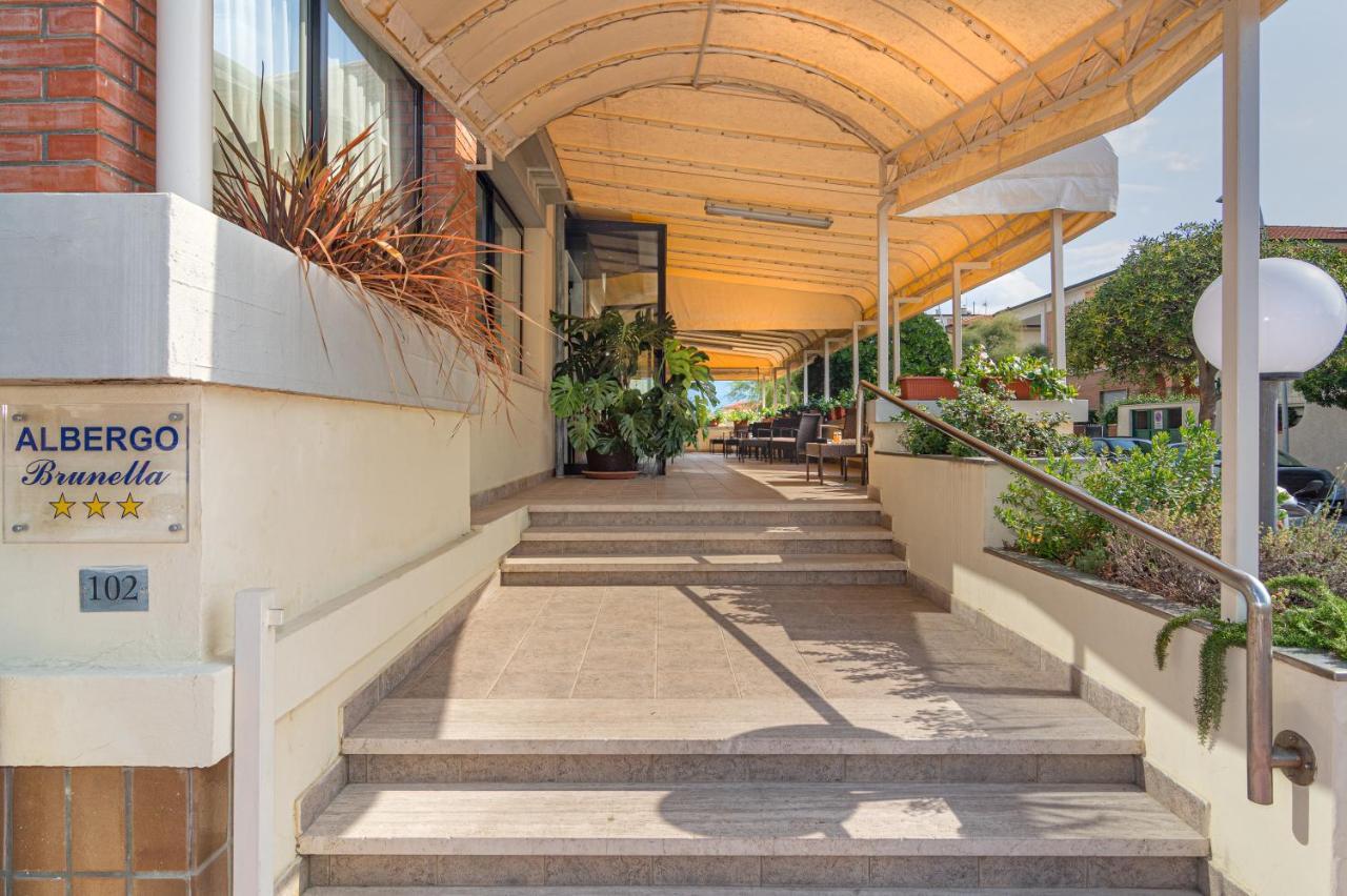 לידו די קאמאיורה Hotel Brunella מראה חיצוני תמונה